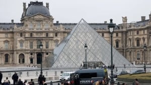 Precious items stolen from the Louvre in Paris