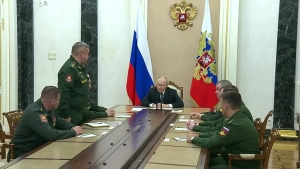 Putin Rossiya Mudofaa vazirligi va Qurolli Kuchlari rahbariyatini yangiladi