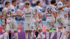 The locomotive defeated Arsenal at the last minute