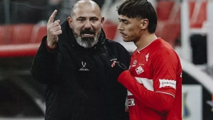 Mangash broke through Sporting's defense and defeated Aroka