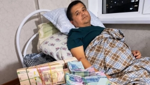 Ahror Qo'shmatovning davolanishi uchun bir kunda ikki milliard so'm yig'ildi