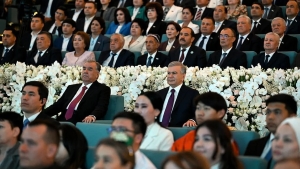 Mirziyoyev va Rahmon Toshkentda an'anaviy konsertni tomosha qildilar