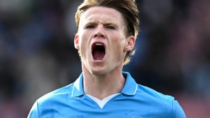 Despite McTominay's injury, he continues training