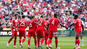 "Bavariya" dastlabki turda "Oklend Siti"ga javobsiz 10 ta gol urdi