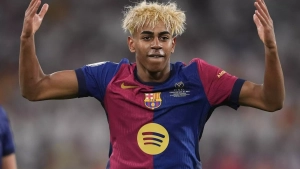 Lamin Yamal formed the Barcelona legends team