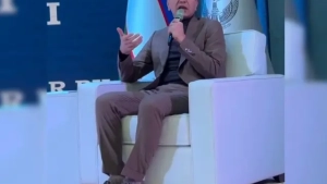 The Minister of Culture Met with Youth in Expensive Hermes Footwear