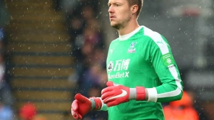 Ueyn Hennesi futbolchilik faoliyatini yakunladi