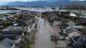 Heavy rains in the US and Malaysia caused floods