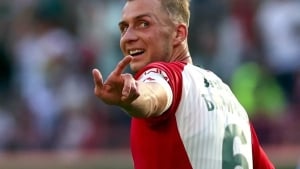 Barinov va darvozabon hisobni ochishdi