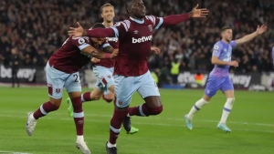 Kurt Zuma "Al-Vasl" klubiga o‘tdi