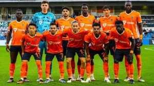 Шомуродов и Файзуллаев на поле против "Кайсериспора"