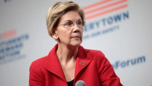 Senator Uorren Eron maktabiga bombali hujumni og'ir xatolik deb baholadi