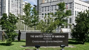 AQSH Ukrainadagi aloqalarni Juli Devisga ishonib topshirdi