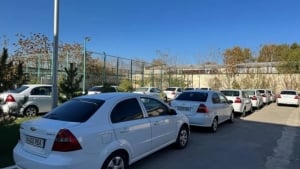 Samarqandda qarzdorlardan olingan 15 ta Nexia sotuvda