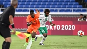 Galatasaray defender may transfer to Aston Villa