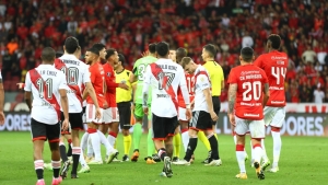 “Monumental” stadioni sig‘imi 101 mingga yetkaziladi