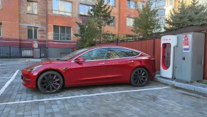 Tesla quvvatlash shoxobchalari uchun virtual navbat tizimini joriy etdi