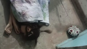 В Ташкенте о неизвестной девушке, потерявшей сознание на улице «дом»