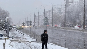 В выходные дни во многих регионах идет снег