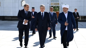 Prezident Shavkat Mirziyoyev Samarqandda Imom Buxoriy majmuasini ziyorat qildi