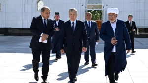 Prezident Shavkat Mirziyoyev Samarqandda Imom Buxoriy majmuasini ziyorat qildi