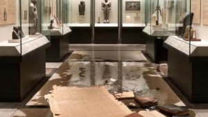 Flood at the Louvre Museum: 400 books damaged