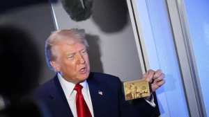 Trump presented the "Golden Card" design