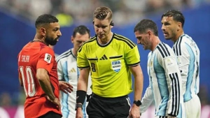 FIFA fransiyalik hakamni jahon chempionati o'yinlaridan chetlatdi