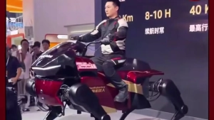 Xitoy DaxAI Qiji X1 robotini namoyish etdi 40 km yo‘l bosish mumkin