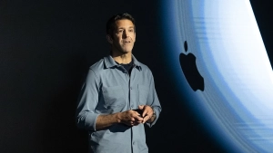 Apple rahbari iPhone kompaniya faoliyatining markazida qolishini aytdi