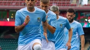 Gladilin: Sochi muammosi futbolchilarda, murabbiyda emas