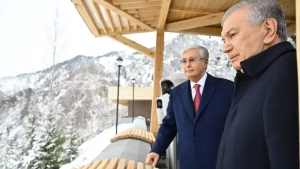 Mirziyoyev va To‘qayev Olmaota yaqinidagi “Medeu” tog‘-chang‘i majmuasida bo‘ldi (foto)