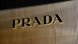 Prada Versace brendini 1,4 milliard dollarga sotib oldi