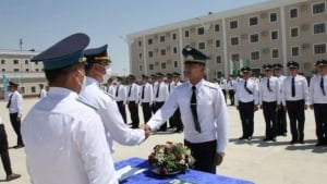 Harbiy bitiruvchilarga besh yillik xizmat majburiyati joriy etildi