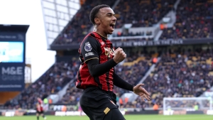 "Manchester Siti" "Bornmut" hujumchisi Eli Junior Krupi uchun kurashga qo'shildi