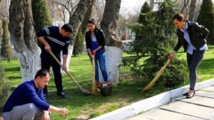 В Узбекистане проводится масштабный благотворительный субботник