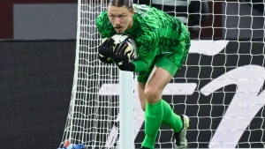 Safonov's future at PSG depends on Donnarumma's decision