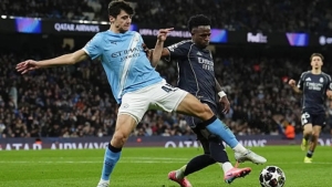 Everton Husanovni sotib olish uchun katta mablag' to'layotganini e'lon qildi