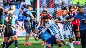 FIFA Leandro Paredesni o'nta xalqaro o'yinga chetlatishga qaror qildi