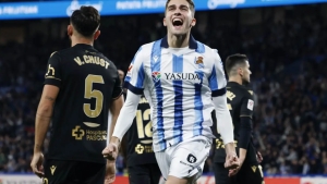 Zakharyan returned to the field after the injury