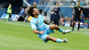 Zenit himoyachilari zaif o‘yini g‘alabani xavf ostiga qo‘ydi