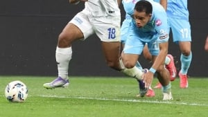 Headline: Semak realized that Pedro would not join the national team