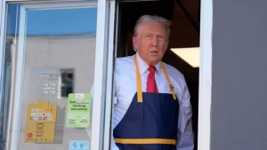 Donald Tramp Mehnat kunida McDonald'sda ishladi