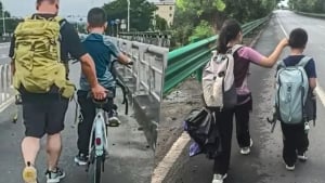 Chinese father walked 800 km on foot with his children