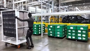 BMW kompaniyasi zavodlarida yangi avlod gumanoid robotlarini ishga tushirdi