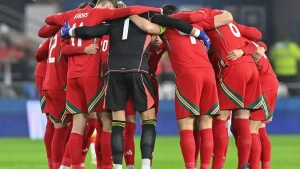 Uels terma jamoasida telefon va forma almashish taqiqlandi