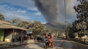 A volcano erupted in Indonesia: the population was warned, the threat level was raised