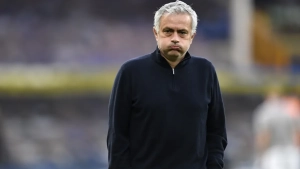 Joze Mourinyo Tottenhem klubi faoliyatini keskin tanqid qildi