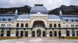 Canfranc vokzali mehmonxonaga aylantirildi
