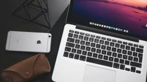 Apple iOS va macOS zaifliklarini bartaraf etdi
